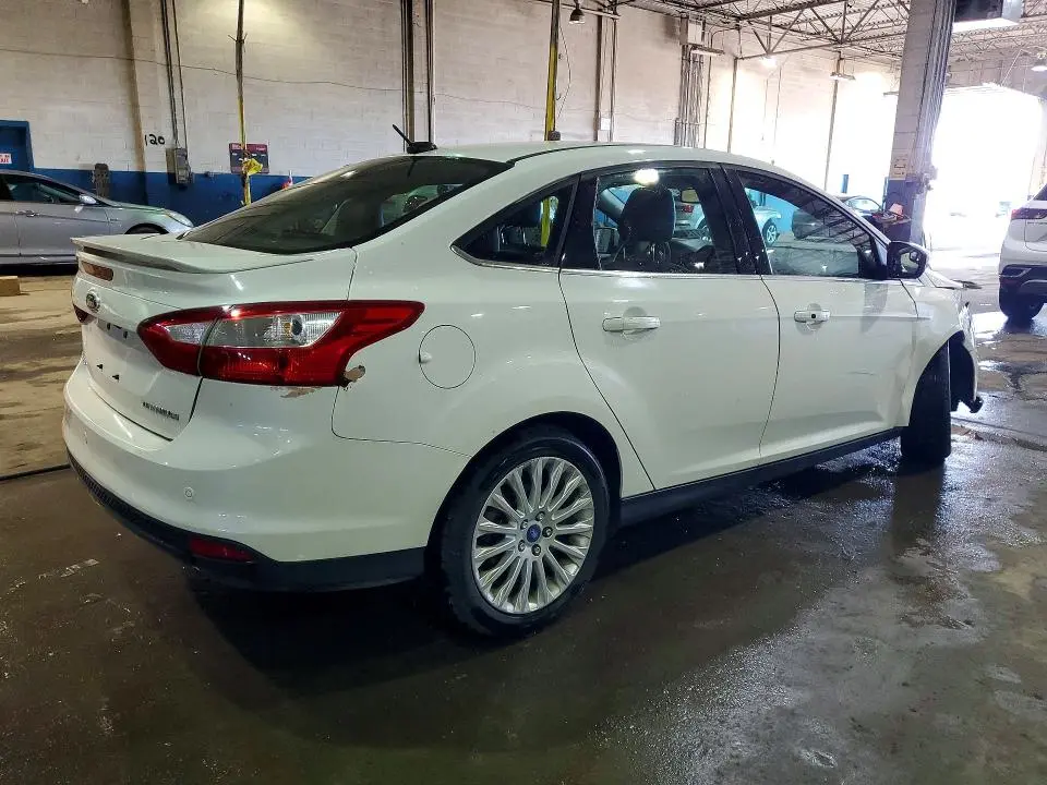 2012 FORD FOCUS TITANIUM  