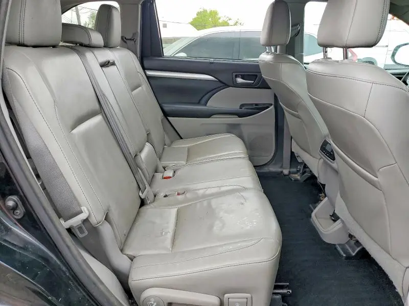 2015 TOYOTA HIGHLANDER XLE  