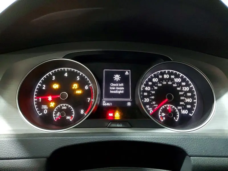 2015 VOLKSWAGEN GOLF   