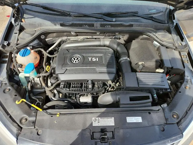 2016 VOLKSWAGEN JETTA SPORT  