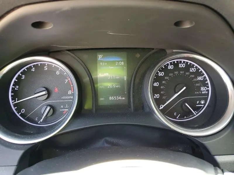 2020 TOYOTA CAMRY LE  