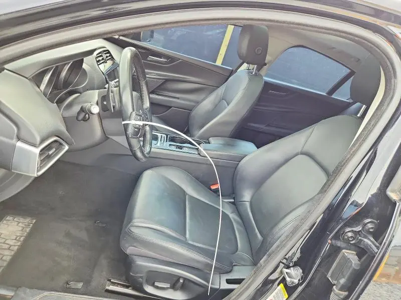 2017 JAGUAR XE PREMIUM  