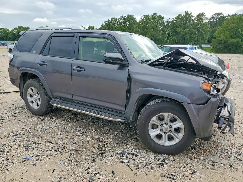 2017 TOYOTA 4RUNNER SR5  