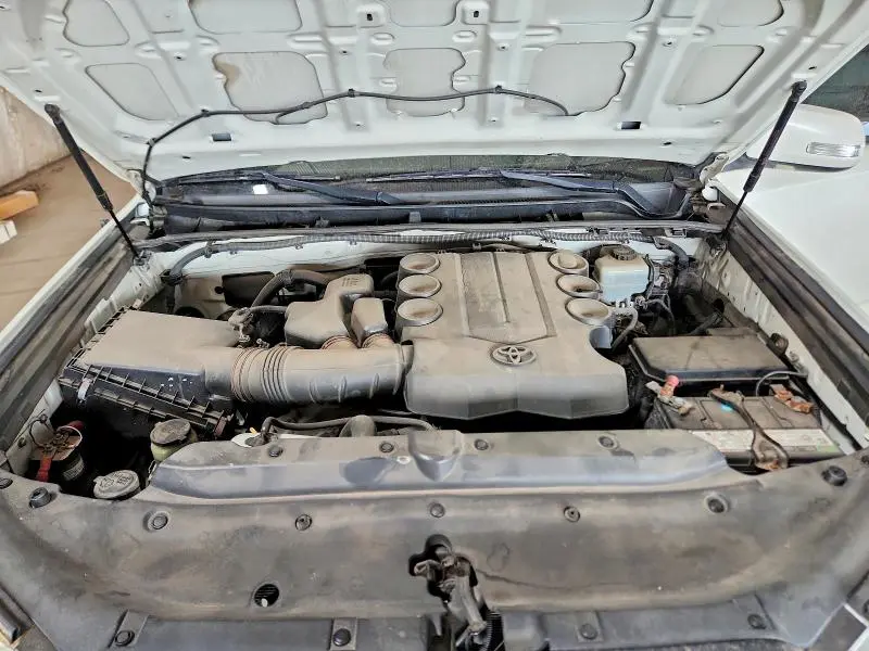 2010 TOYOTA 4RUNNER SR5  