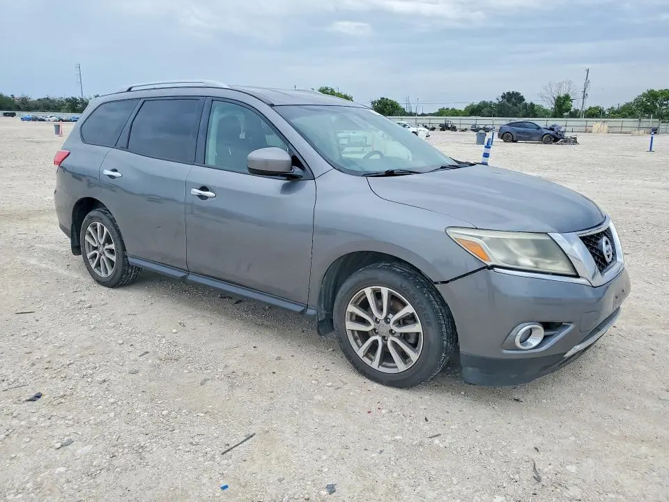 2015 NISSAN PATHFINDER SV  