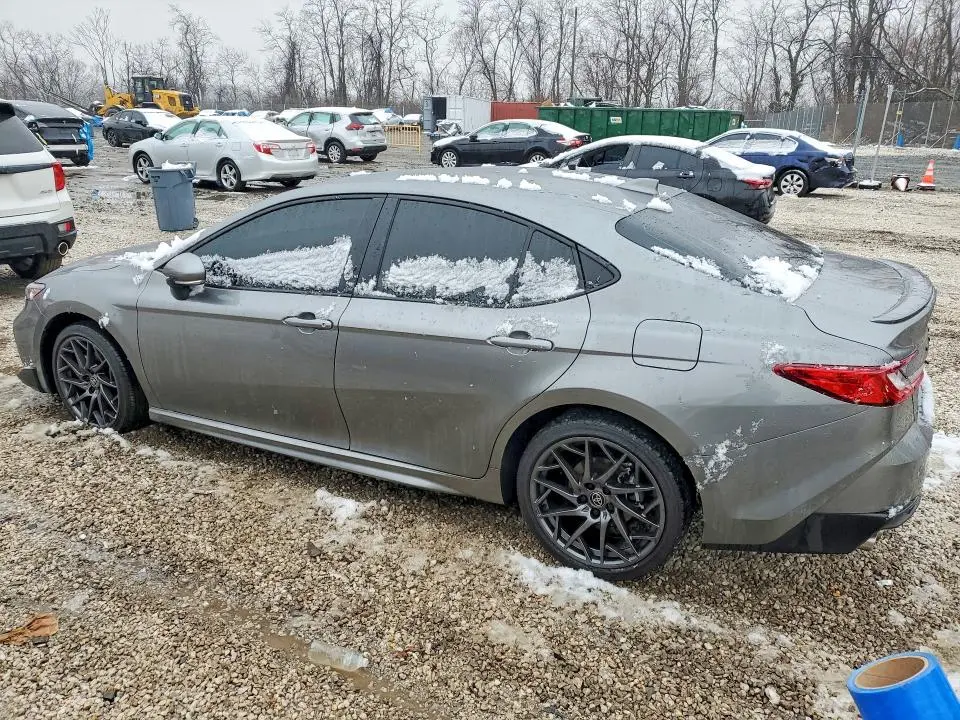 2025 TOYOTA CAMRY SE  