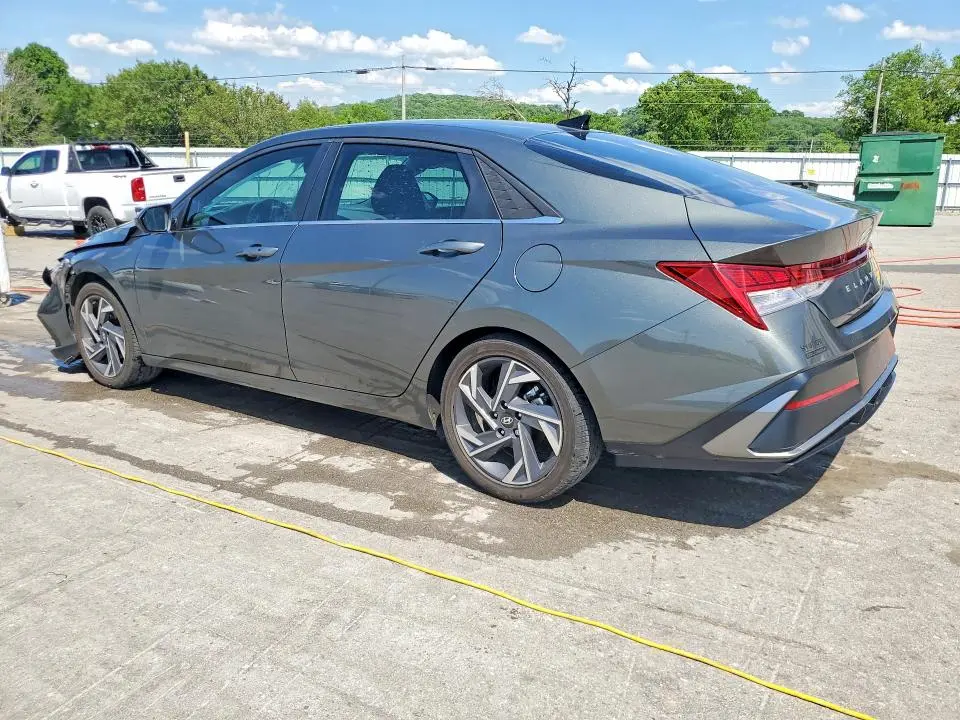 2025 HYUNDAI ELANTRA SEL  