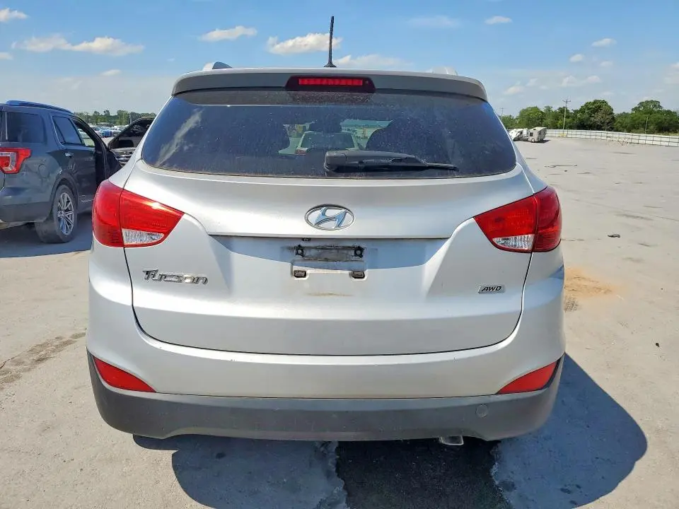 2014 HYUNDAI TUCSON SE  