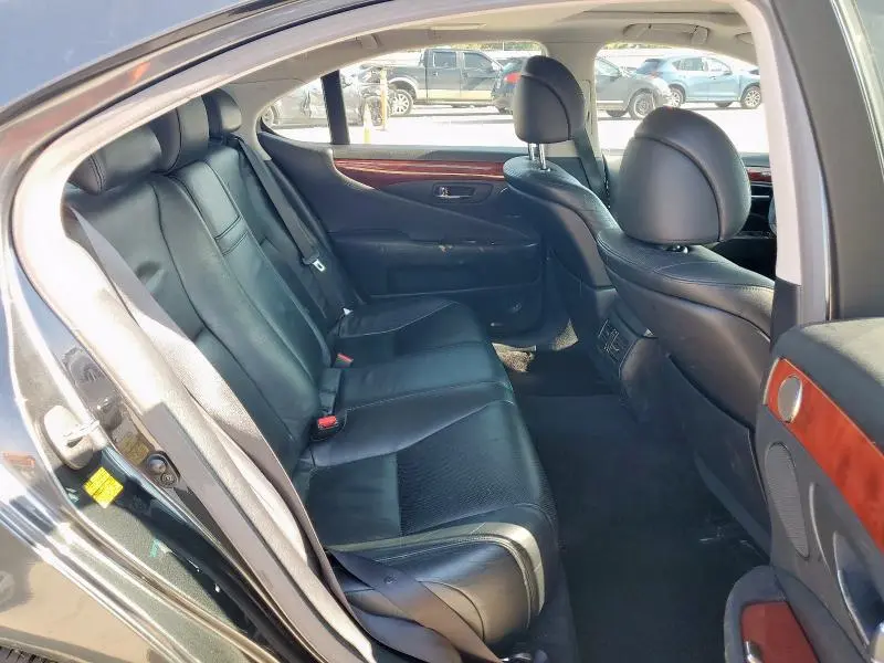 2011 LEXUS LS 460  