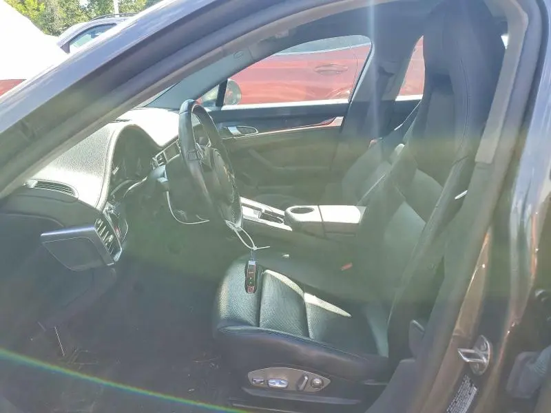 2015 PORSCHE PANAMERA 2  
