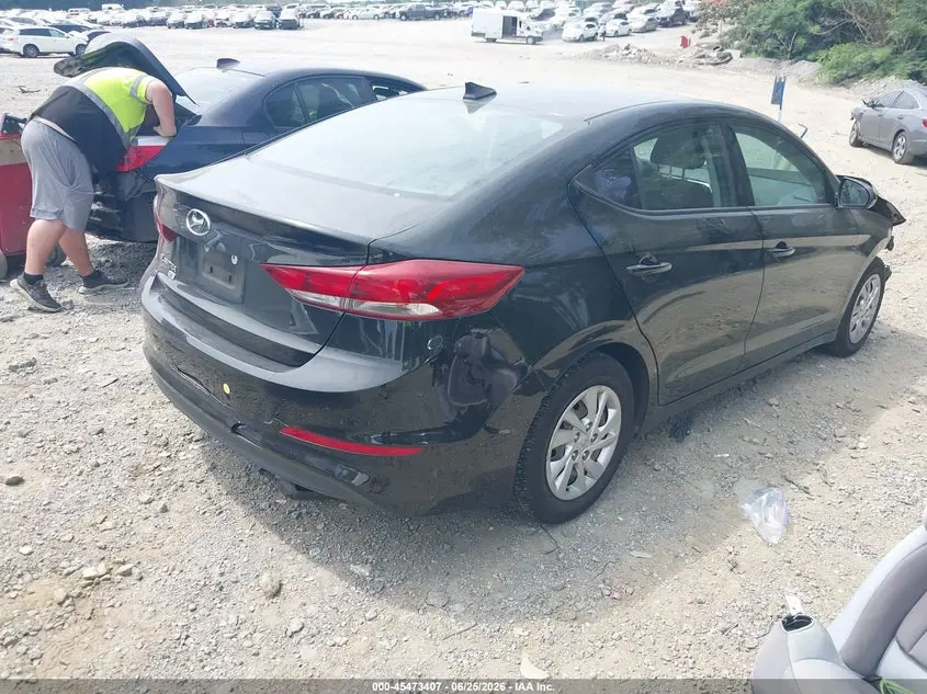2018 HYUNDAI ELANTRA SE