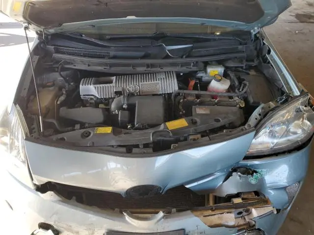 2014 TOYOTA PRIUS PLUG-IN   