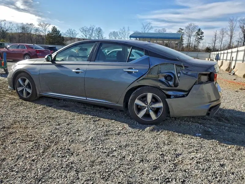 2021 NISSAN ALTIMA SV  