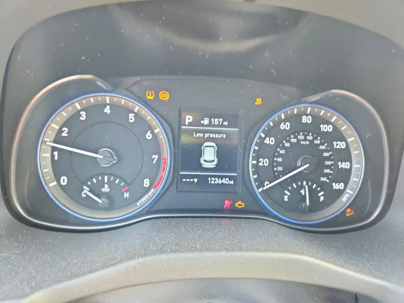 2018 HYUNDAI KONA SE  