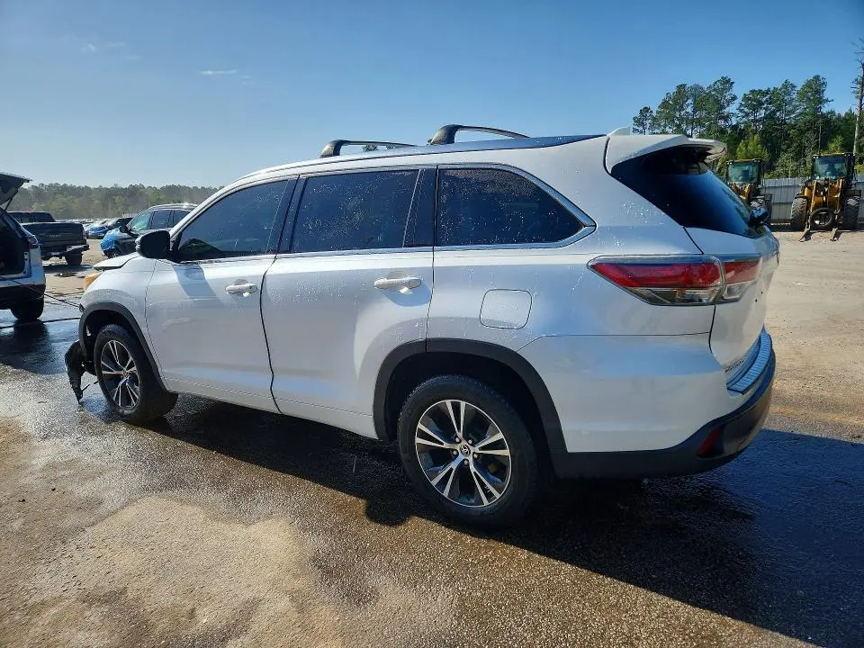 2016 TOYOTA HIGHLANDER XLE  