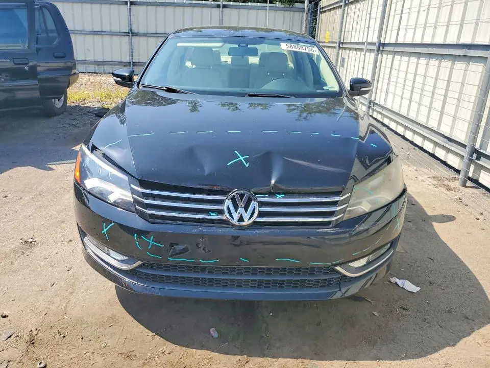 2015 VOLKSWAGEN PASSAT S  