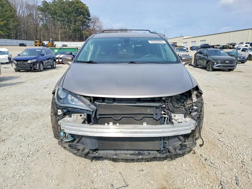 2017 CHRYSLER PACIFICA TOURING L  