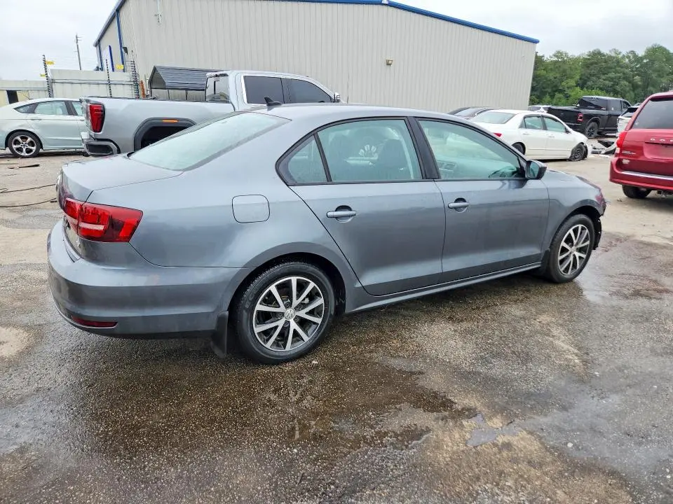 2016 VOLKSWAGEN JETTA SE  