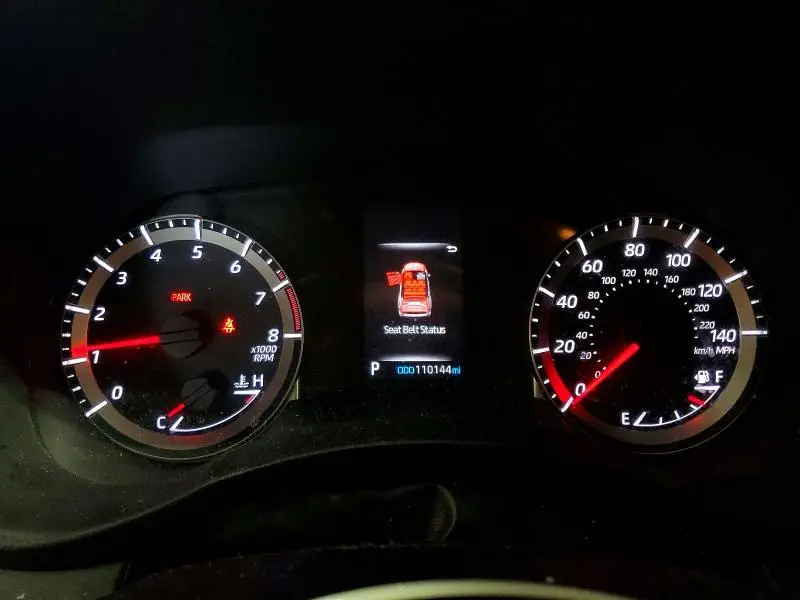 2020 TOYOTA HIGHLANDER LE  