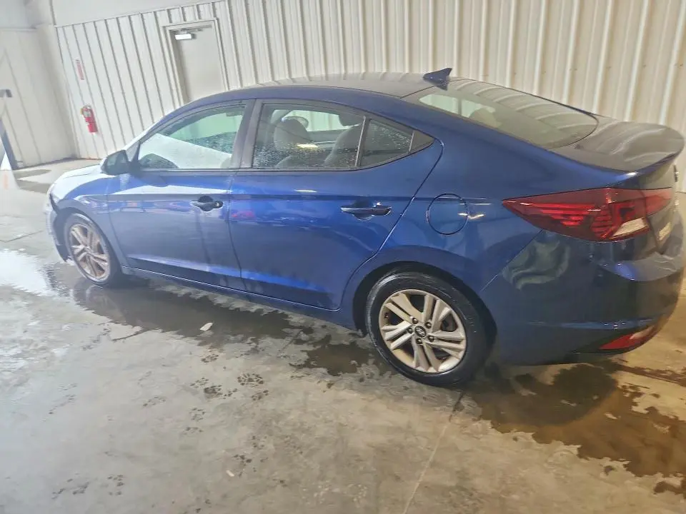 2020 HYUNDAI ELANTRA SEL  