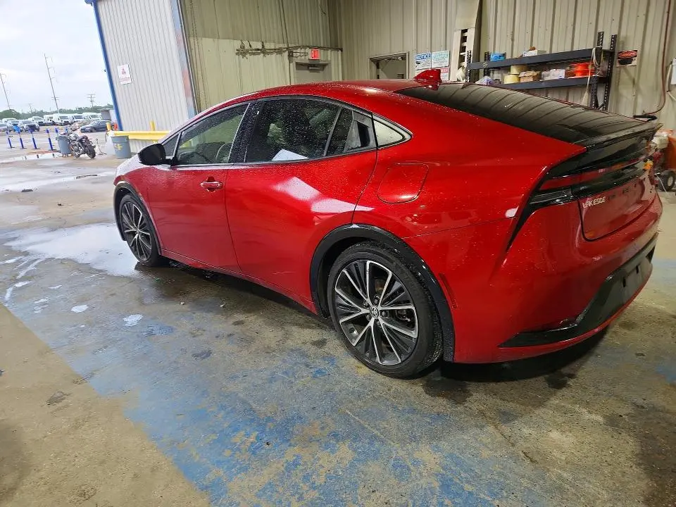 2023 TOYOTA PRIUS XLE  