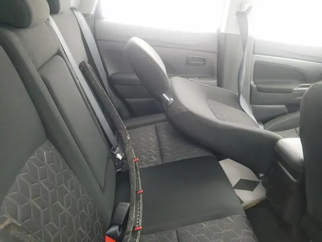 2025 MITSUBISHI RVR ES  