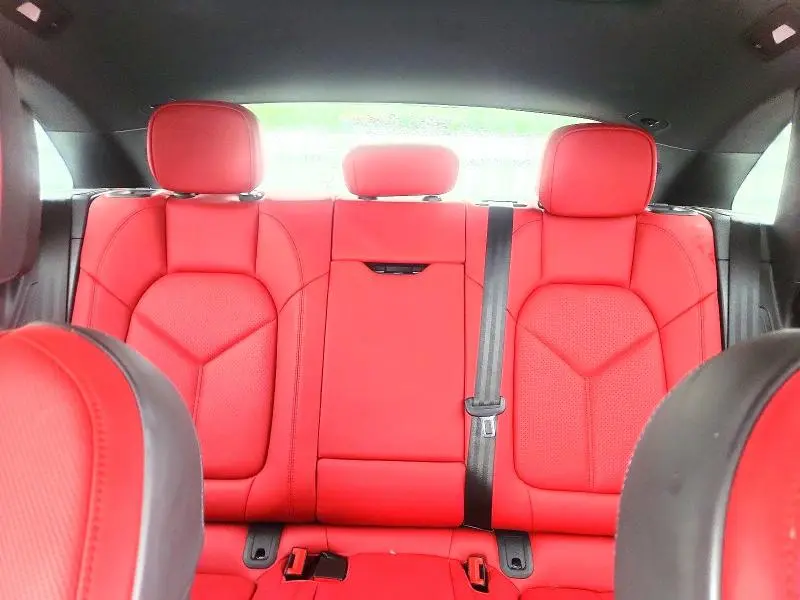 2019 PORSCHE MACAN   