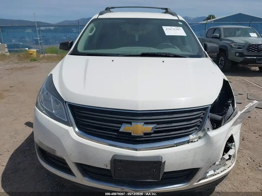 2014 CHEVROLET TRAVERSE LS