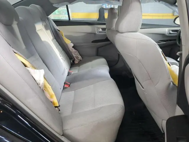 2016 TOYOTA CAMRY LE  