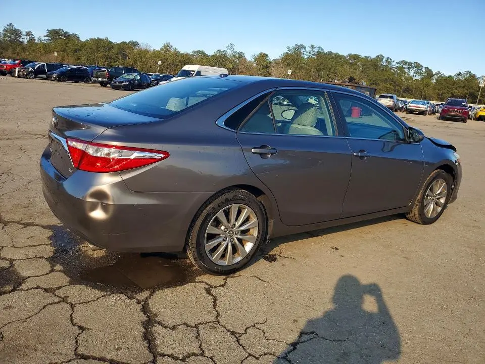 2017 TOYOTA CAMRY XLE  