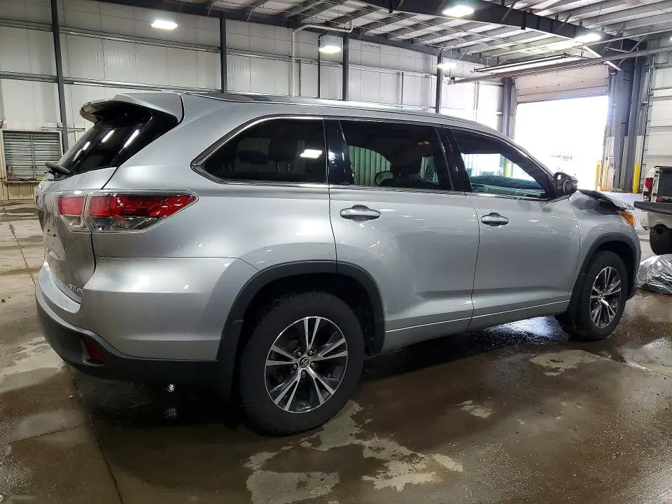 2016 TOYOTA HIGHLANDER XLE  
