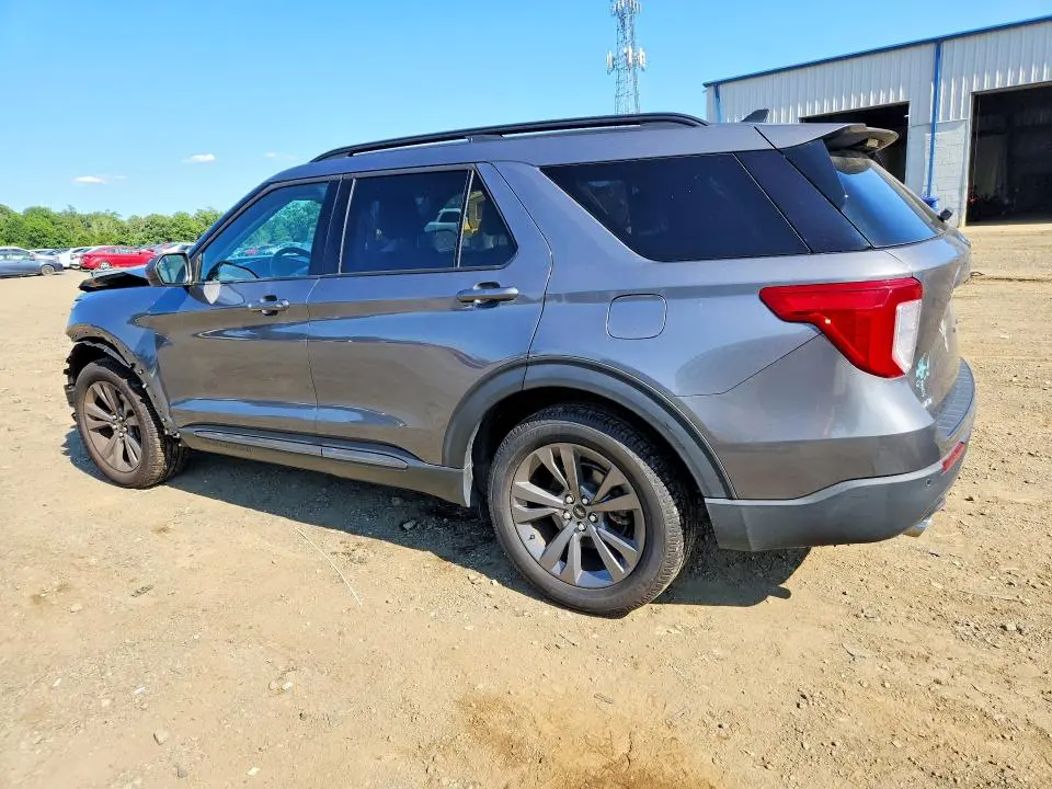 2021 FORD EXPLORER XLT  
