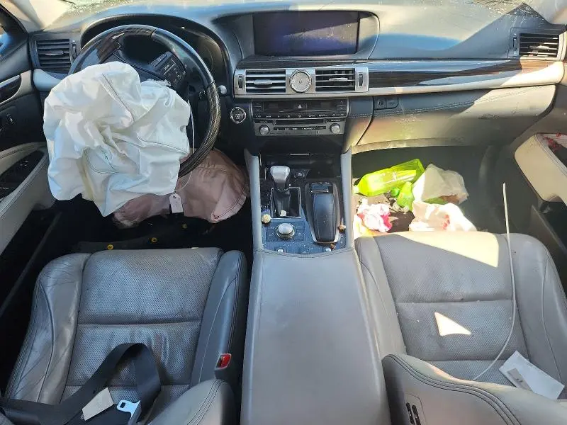 2015 LEXUS LS 460  