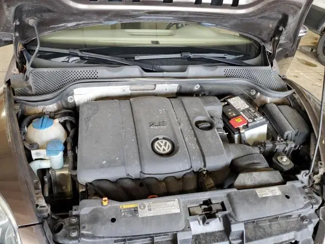 2013 VOLKSWAGEN BEETLE   