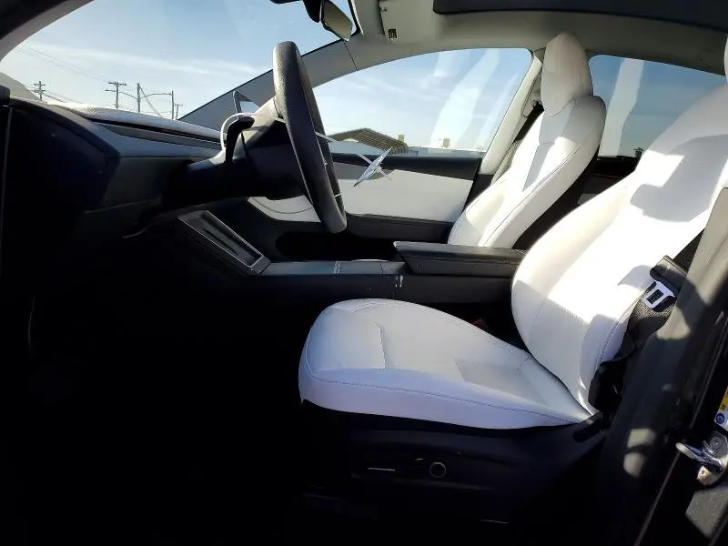 2026 TESLA MODEL Y   