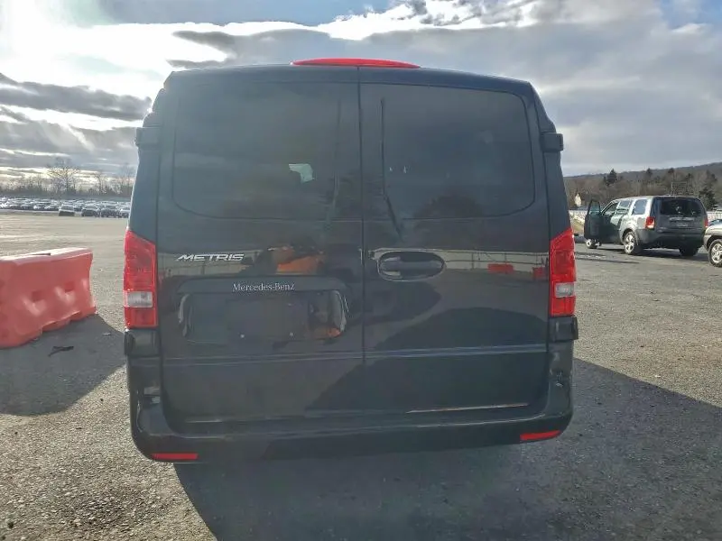 2018 MERCEDES-BENZ METRIS   