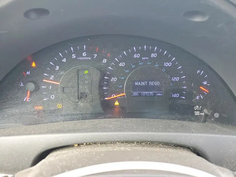 2011 TOYOTA CAMRY XLE  