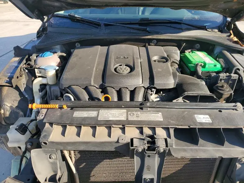 2012 VOLKSWAGEN PASSAT SE  