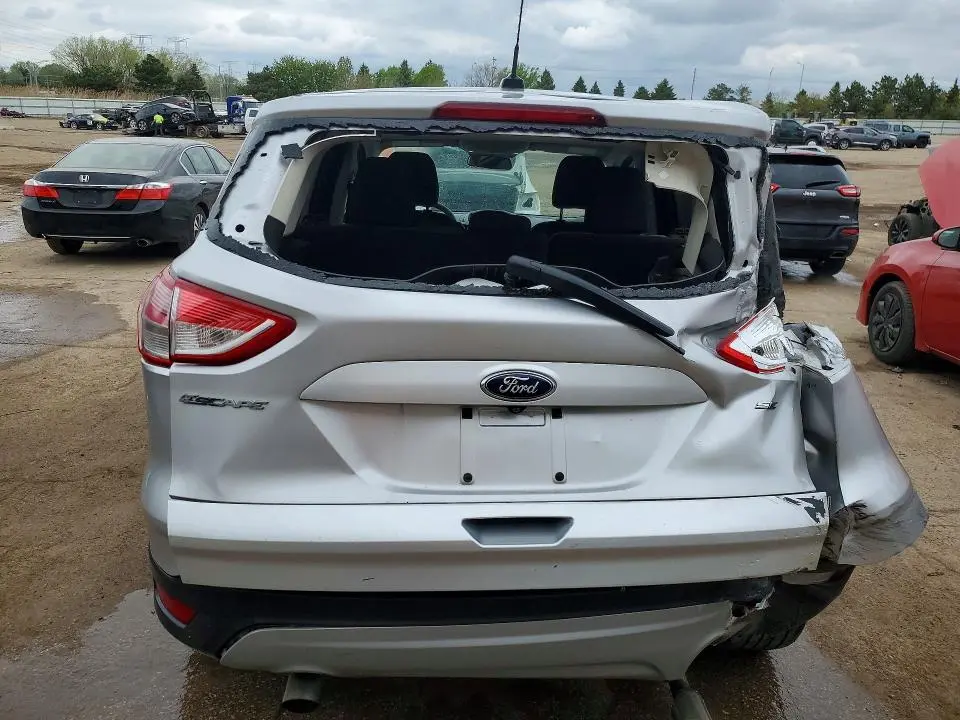 2015 FORD ESCAPE SE  
