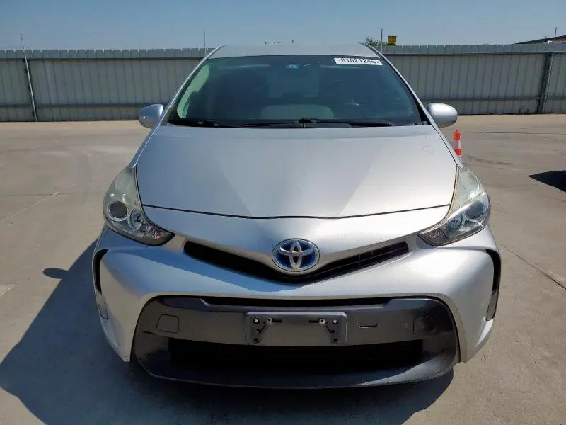 2015 TOYOTA PRIUS V   