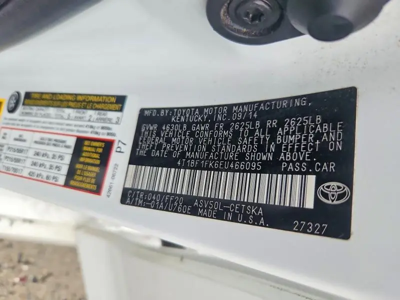 2014 TOYOTA CAMRY SE  