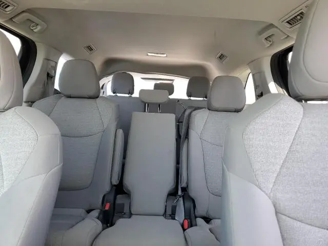 2024 TOYOTA SIENNA LE