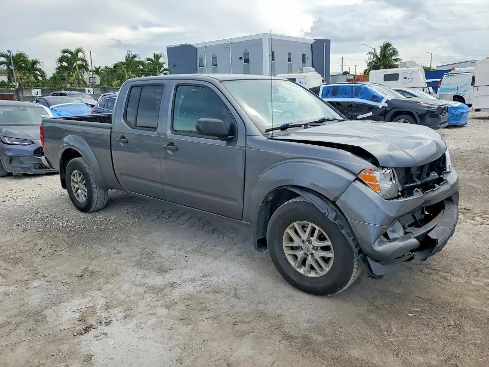 2021 NISSAN FRONTIER SV  