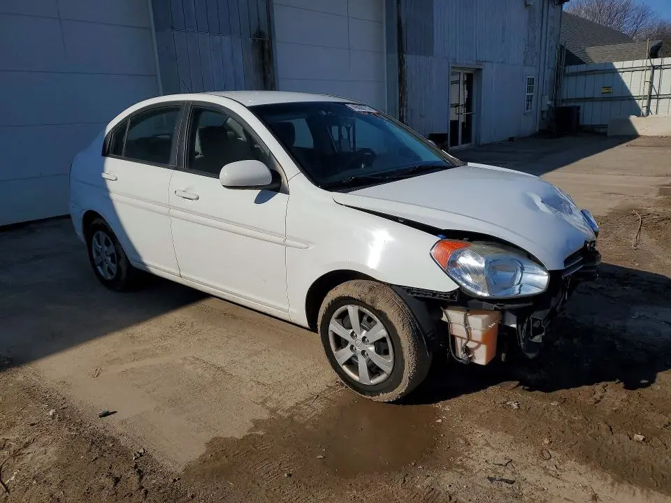 2011 HYUNDAI ACCENT GLS  