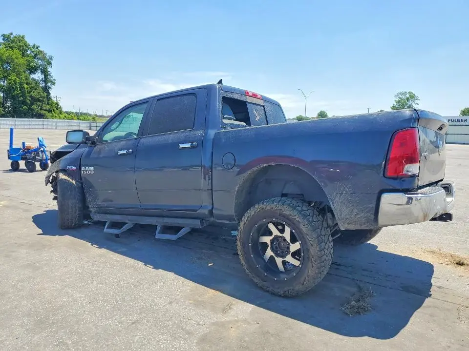 2017 RAM 1500 SLT  