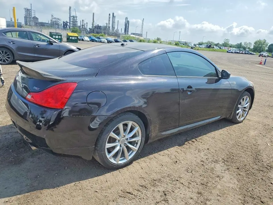 2011 INFINITI G37   