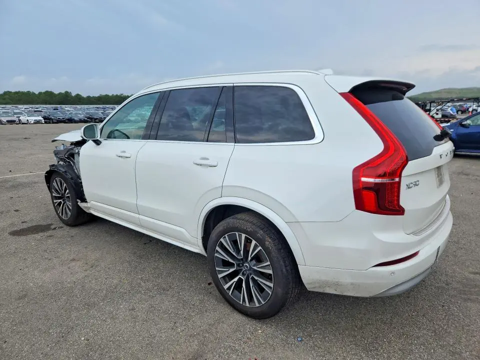 2022 VOLVO XC90 T6 MOMENTUM  