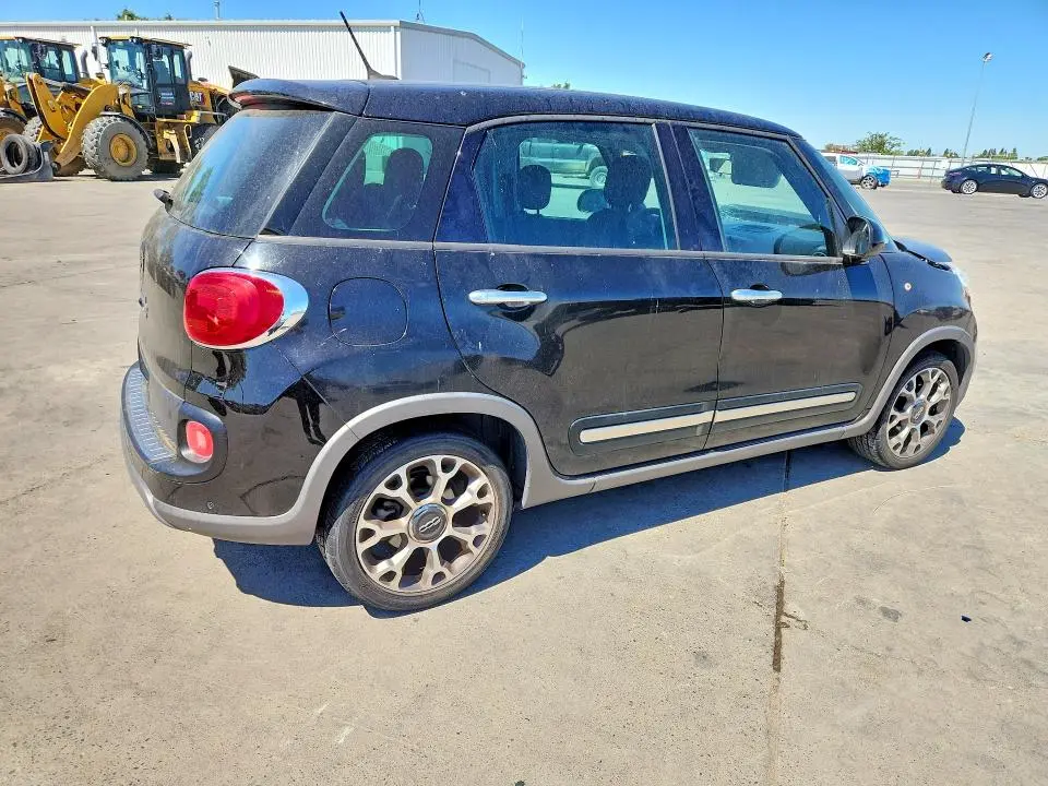 2014 FIAT 500L TREKKING  