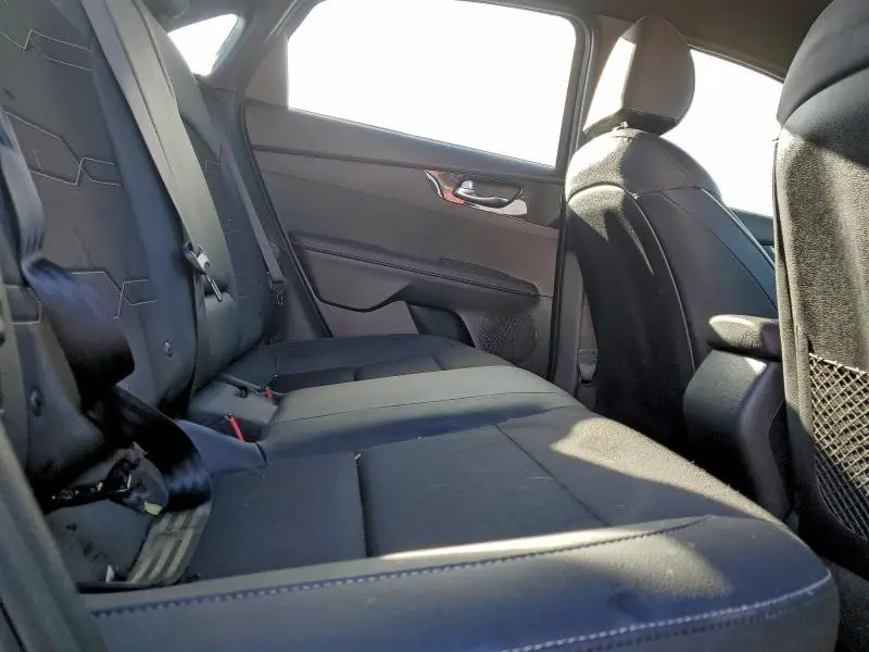 2021 KIA FORTE GT LINE  