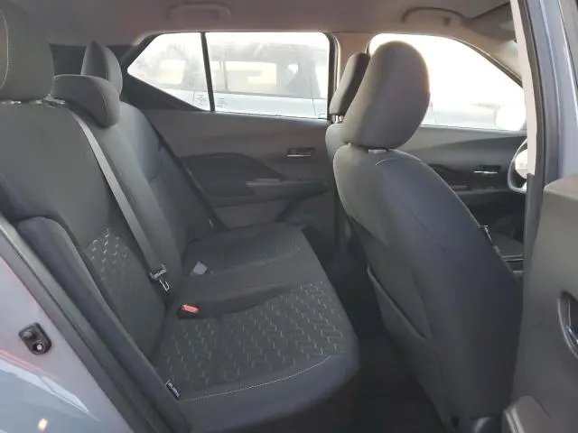 2024 NISSAN KICKS SV  